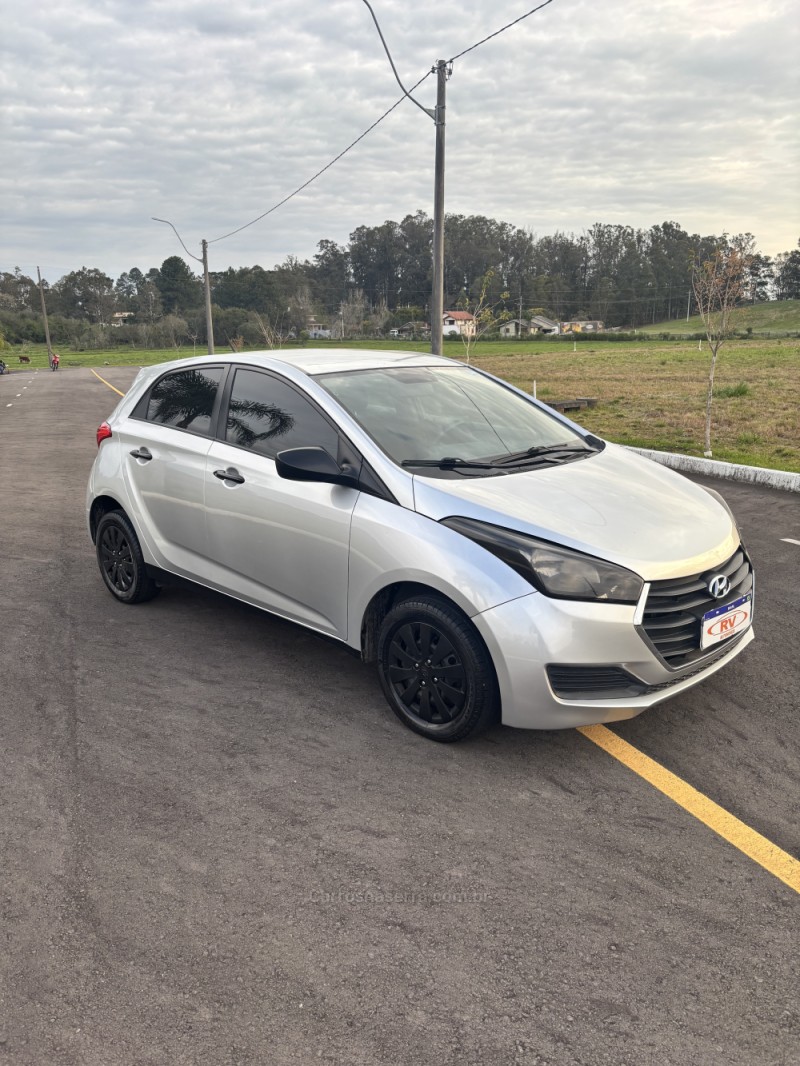 HB20 1.0 COMFORT 12V FLEX 4P MANUAL - 2017 - CARLOS BARBOSA