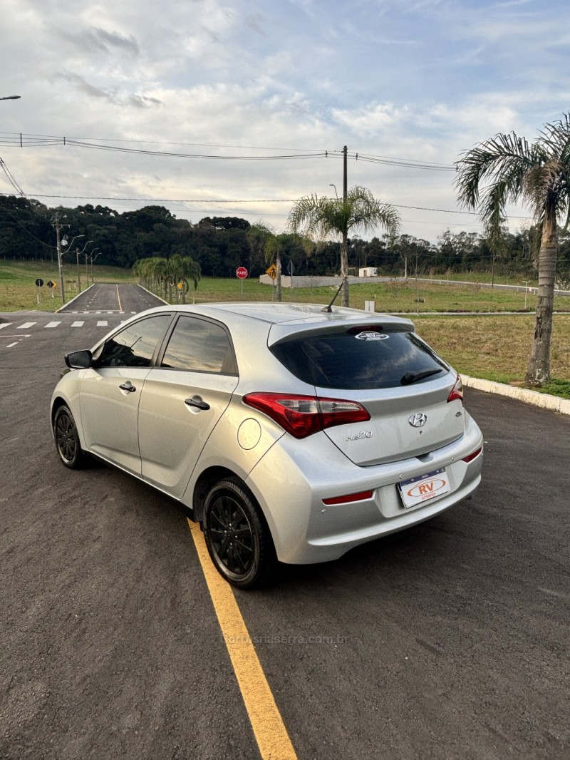 HB20 1.0 COMFORT 12V FLEX 4P MANUAL - 2017 - CARLOS BARBOSA