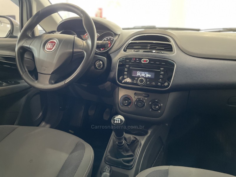 PUNTO 1.4 ATTRACTIVE 8V FLEX 4P MANUAL - 2014 - CARLOS BARBOSA