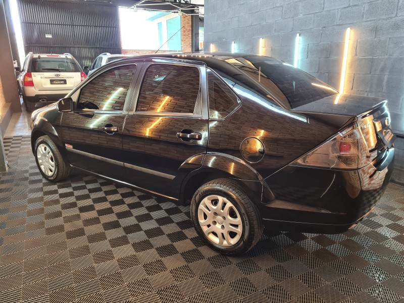 FIESTA 1.6 MPI CLASS SEDAN 8V FLEX 4P MANUAL - 2013 - FARROUPILHA