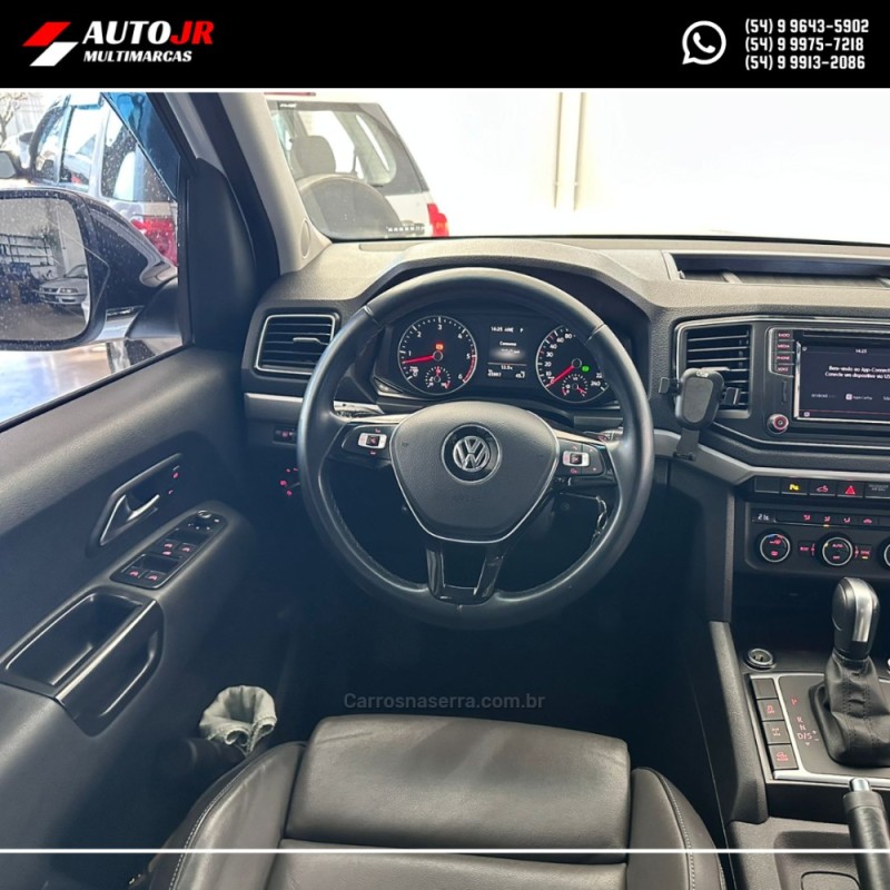 AMAROK 3.0 V6 TDI HIGHLINE CD DIESEL 4MOTION AUTOMÁTICO - 2021 - VACARIA