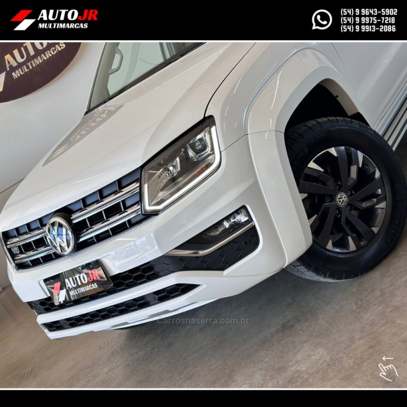 AMAROK 3.0 V6 TDI HIGHLINE CD DIESEL 4MOTION AUTOMÁTICO - 2021 - VACARIA