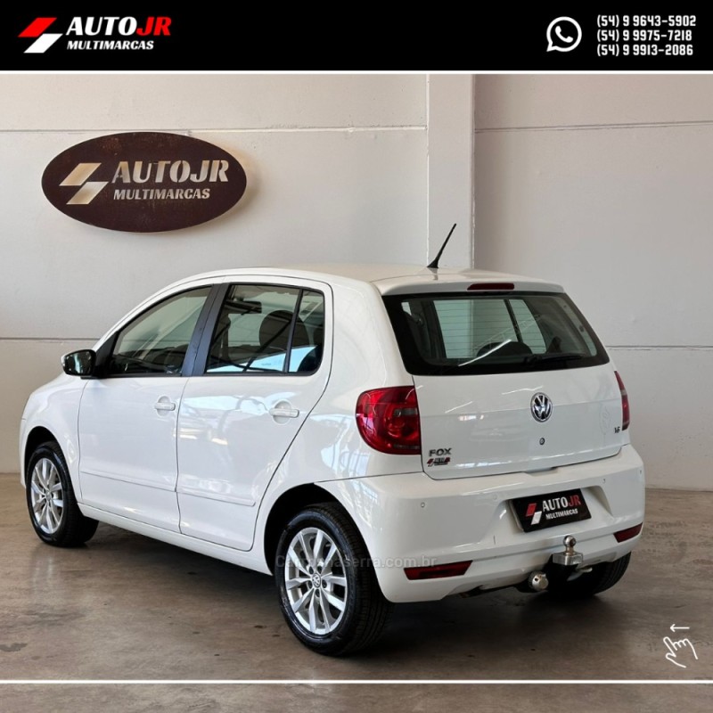 FOX 1.6 MI ITREND 8V FLEX 4P MANUAL - 2014 - VACARIA