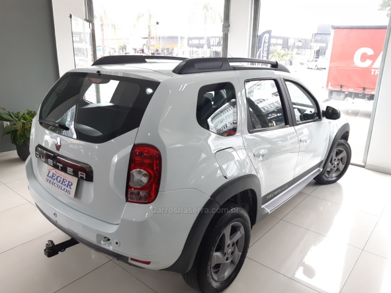 DUSTER 2.0 TECH ROAD 4X2 16V FLEX 4P AUTOMÁTICO - 2015 - SãO LEOPOLDO