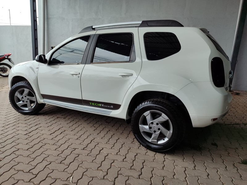 DUSTER 1.6 DYNAMIQUE 4X2 16V FLEX 4P MANUAL - 2014 - CAXIAS DO SUL