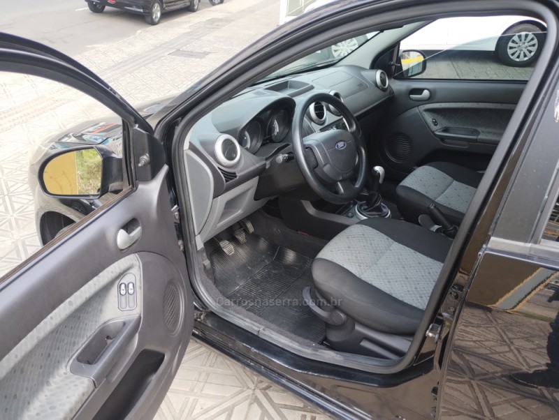 FIESTA 1.0 MPI 8V GASOLINA 4P MANUAL - 2014 - CAXIAS DO SUL