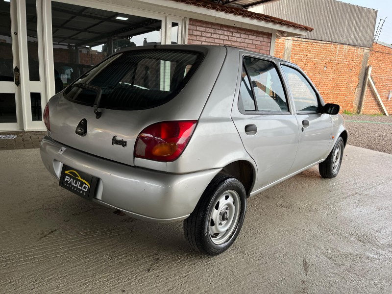 FIESTA 1.0 MPI 8V GASOLINA 4P MANUAL - 1997 - VACARIA