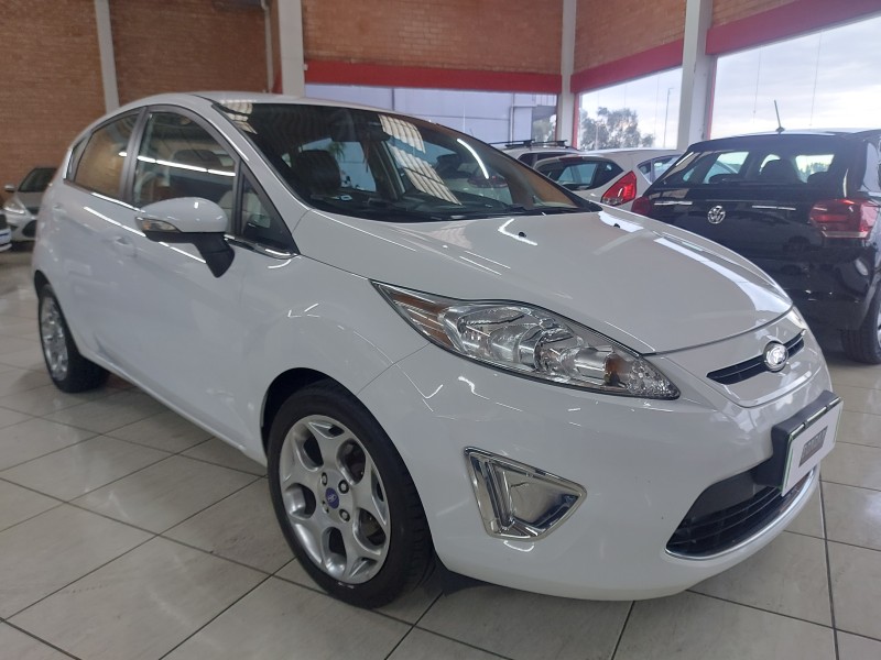 FIESTA 1.6 SE HATCH 16V FLEX 4P MANUAL - 2013 - FARROUPILHA