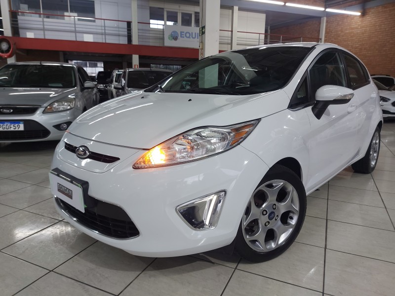 FIESTA 1.6 SE HATCH 16V FLEX 4P MANUAL - 2013 - FARROUPILHA