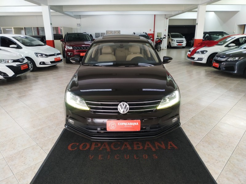 JETTA 2.0 TSI HIGHLINE 211CV GASOLINA 4P TIPTRONIC - 2017 - CAXIAS DO SUL