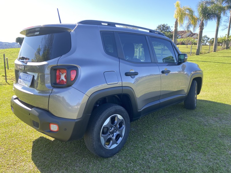 RENEGADE 2.0 16V CUSTOM 4X4 TURBO DIESEL 4P AUTOMÁTICA - 2018 - FARROUPILHA