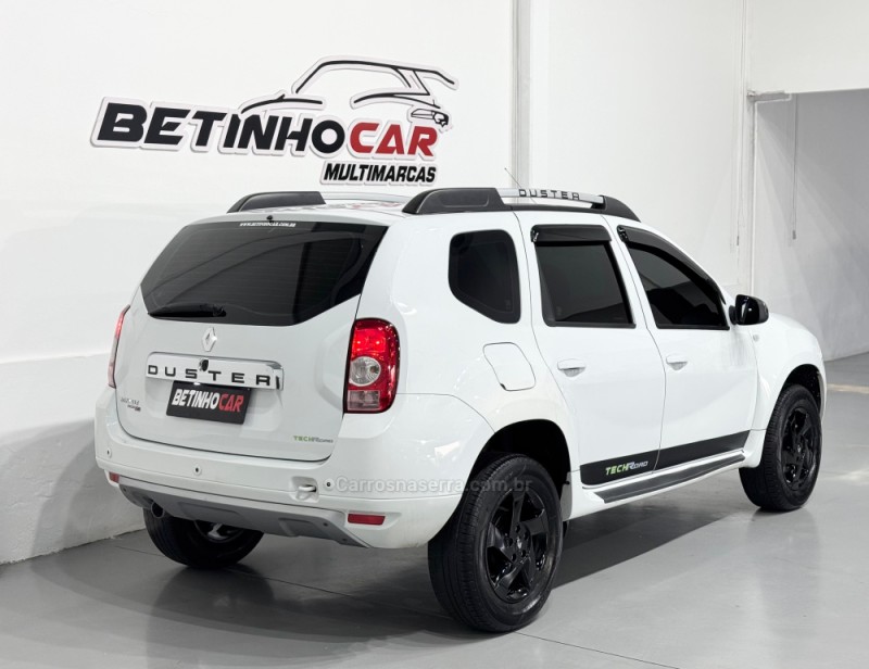 DUSTER 2.0 DYNAMIQUE 4X2 16V FLEX 4P MANUAL - 2013 - ESTâNCIA VELHA