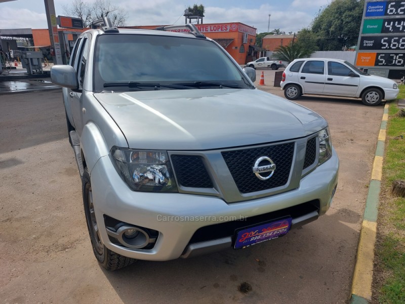 FRONTIER 2.5 SV ATTACK 4X4 CD TURBO ELETRONIC DIESEL 4P AUTOMÁTICO - 2015 - PORTãO