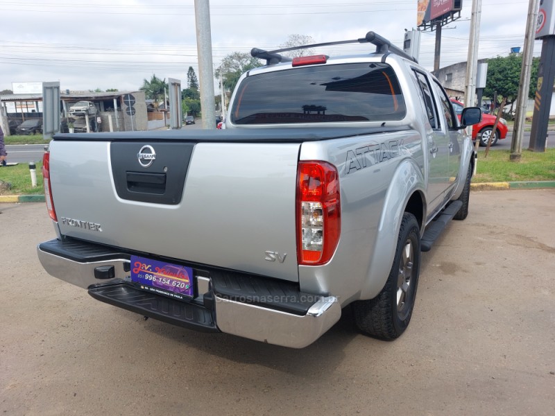 FRONTIER 2.5 SV ATTACK 4X4 CD TURBO ELETRONIC DIESEL 4P AUTOMÁTICO - 2015 - PORTãO