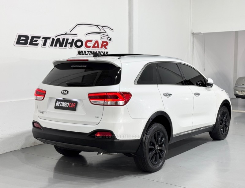 SORENTO 3.3 EX V6 24V GASOLINA 4P 7 LUGARES AUTOMATICO - 2016 - ESTâNCIA VELHA