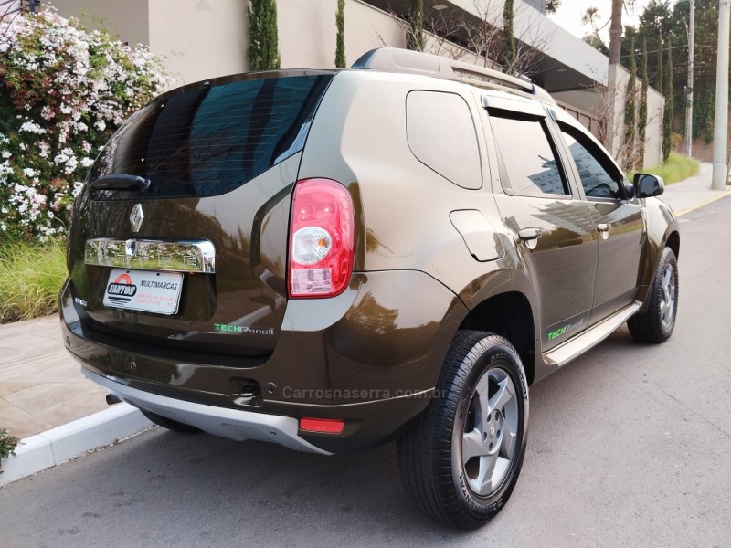 DUSTER 2.0 TECH ROAD 4X2 16V FLEX 4P AUTOMÁTICO - 2015 - FARROUPILHA