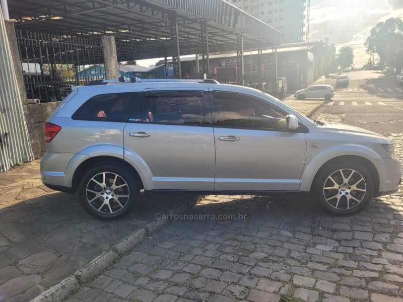 JOURNEY 3.6 RT V6 GASOLINA 4P AUTOMÁTICO - 2014 - CAXIAS DO SUL