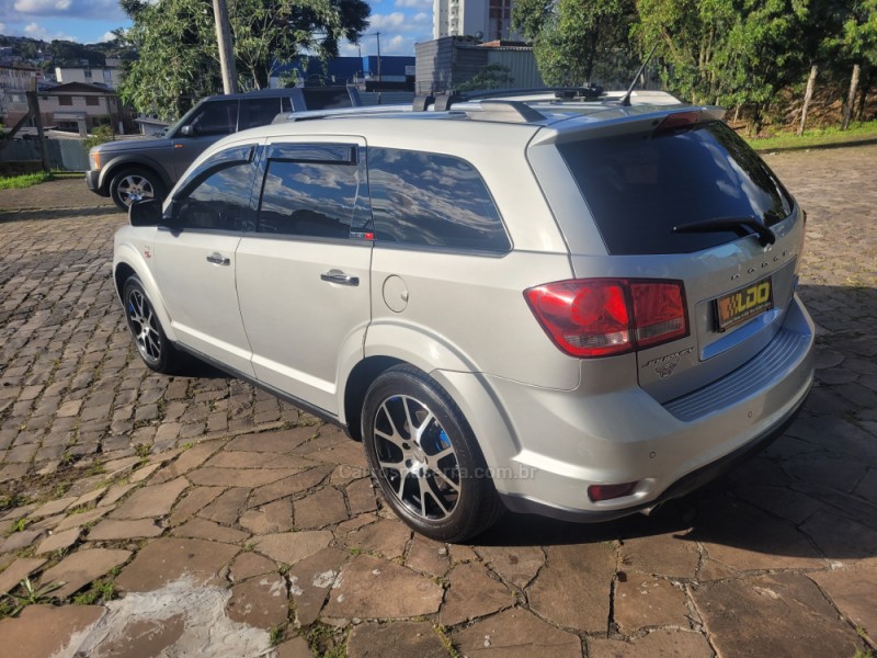 JOURNEY 3.6 RT V6 GASOLINA 4P AUTOMÁTICO - 2014 - CAXIAS DO SUL