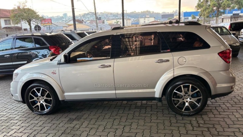 JOURNEY 3.6 RT V6 GASOLINA 4P AUTOMÁTICO - 2014 - CAXIAS DO SUL