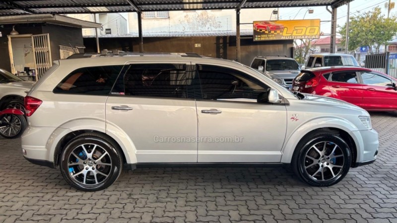 JOURNEY 3.6 RT V6 GASOLINA 4P AUTOMÁTICO - 2014 - CAXIAS DO SUL