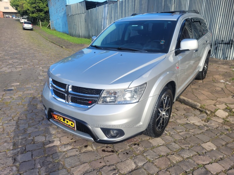JOURNEY 3.6 RT V6 GASOLINA 4P AUTOMÁTICO - 2014 - CAXIAS DO SUL