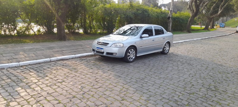 ASTRA 2.0 MPFI ADVANTAGE PLUS 8V FLEX 4P MANUAL - 2011 - FARROUPILHA