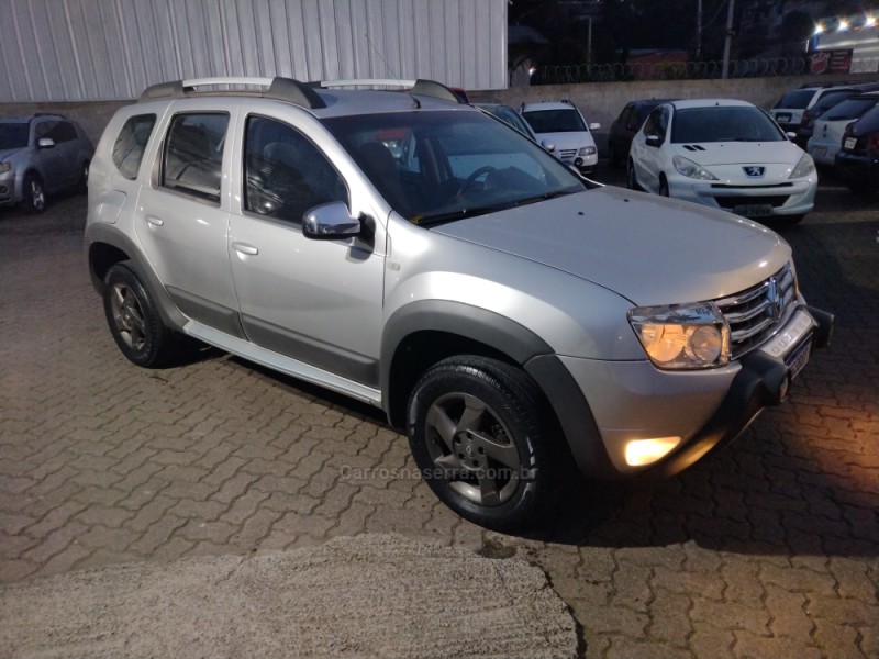 DUSTER 1.6 DYNAMIQUE 4X2 16V FLEX 4P MANUAL - 2013 - CAXIAS DO SUL