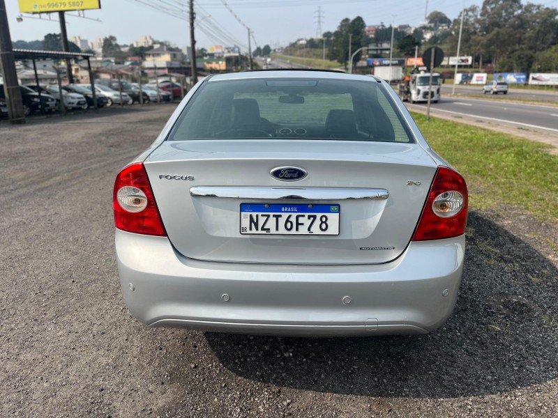 FOCUS 2.0 TITANIUM SEDAN 16V FLEX 4P AUTOMÁTICO - 2012 - FARROUPILHA