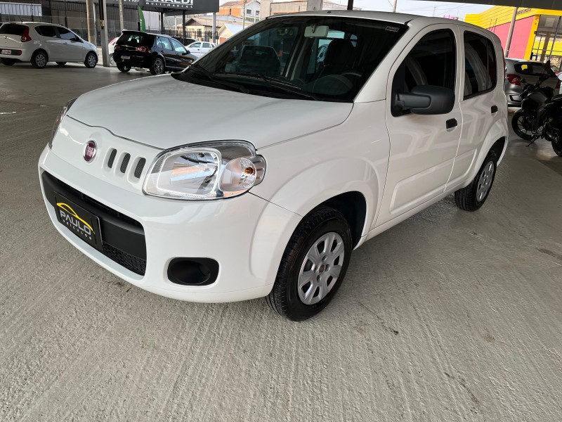 UNO 1.0 EVO VIVACE 8V FLEX 4P MANUAL - 2014 - VACARIA