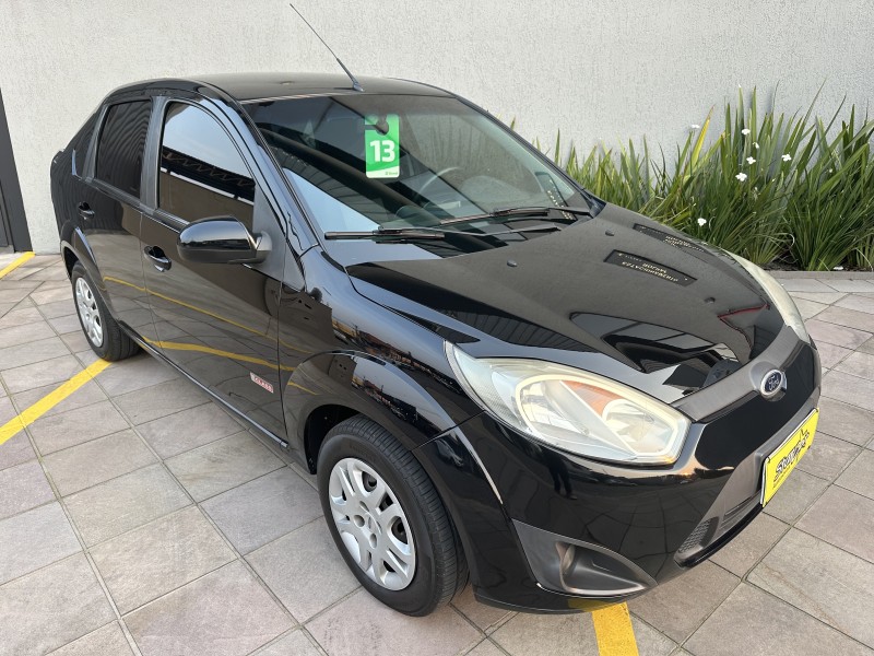 FIESTA 1.6 MPI CLASS SEDAN 8V FLEX 4P MANUAL - 2013 - CAXIAS DO SUL