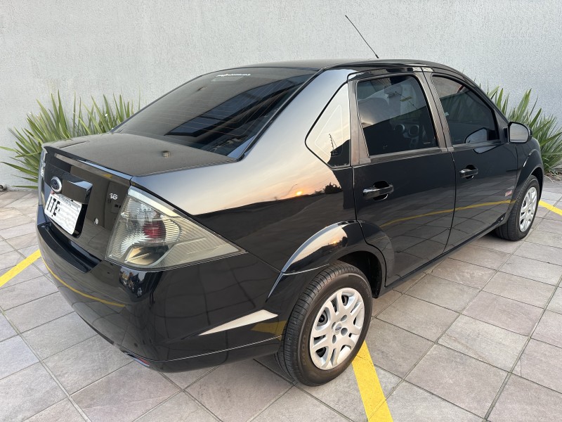 FIESTA 1.6 MPI CLASS SEDAN 8V FLEX 4P MANUAL - 2013 - CAXIAS DO SUL