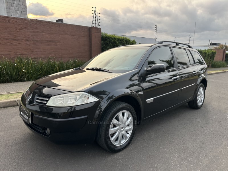 MÉGANE 1.6 DYNAMIQUE GRAND TOUR 16V FLEX 4P MANUAL - 2011 - SãO LEOPOLDO