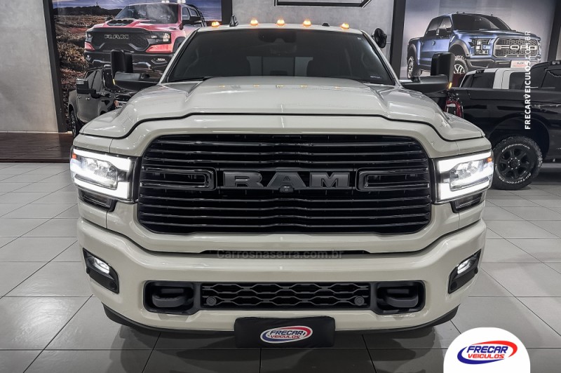 2500 LARAMIE 6.7 NIGHT ED TURBO CD 4X4 DIESEL 4P AUTOMÁTICO - 2022 - SARANDI