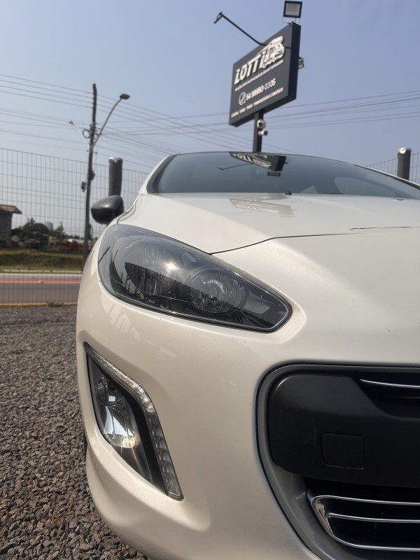 308 1.6 TURBO 16V GRIFFE THP 4P FLEX AUTOMÁTICO - 2015 - FARROUPILHA