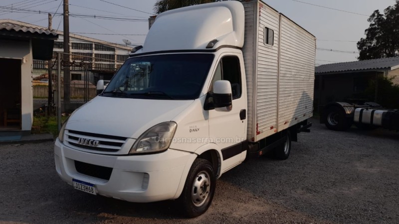 daily 55c16 chassi cabine turbo intercooler diesel 2p manual 2011 caxias do sul