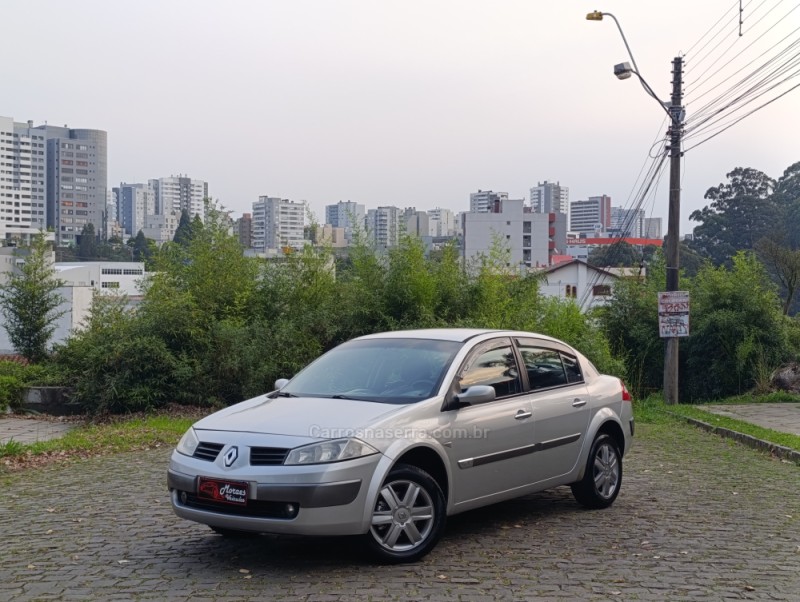 MÉGANE 1.6 DYNAMIQUE 16V FLEX 4P MANUAL - 2008 - CAXIAS DO SUL