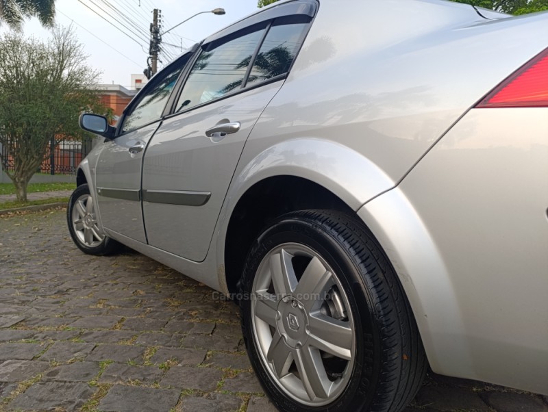 MÉGANE 1.6 DYNAMIQUE 16V FLEX 4P MANUAL - 2008 - CAXIAS DO SUL