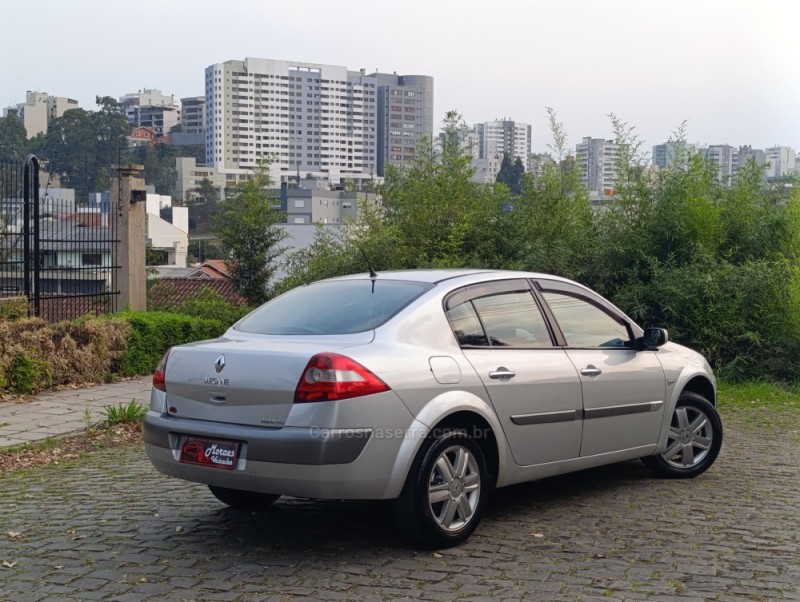 MÉGANE 1.6 DYNAMIQUE 16V FLEX 4P MANUAL - 2008 - CAXIAS DO SUL