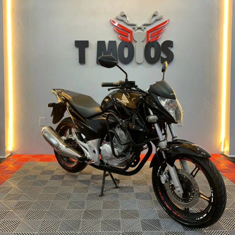 CB 300R  - 2013 - PORTãO