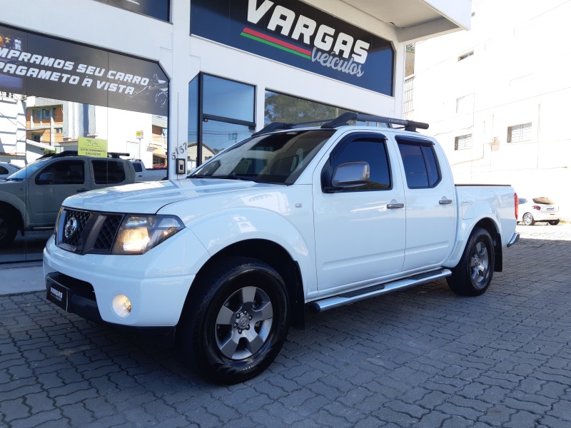 FRONTIER 2.5 SV ATTACK 4X2 CD TURBO ELETRONIC DIESEL 4P MANUAL