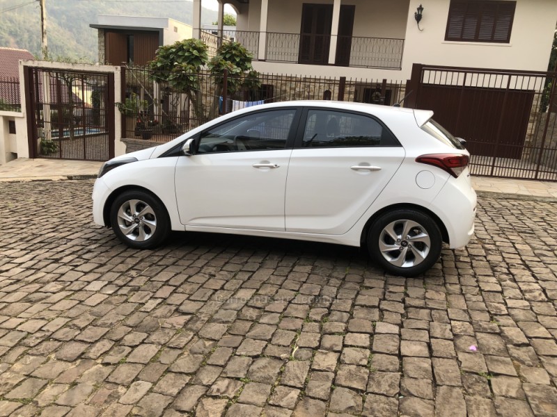 HB20 1.6 COMFORT STYLE 16V FLEX 4P AUTOMÁTICO - 2016 - MUçUM