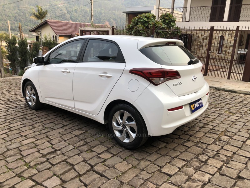 HB20 1.6 COMFORT STYLE 16V FLEX 4P AUTOMÁTICO - 2016 - MUçUM