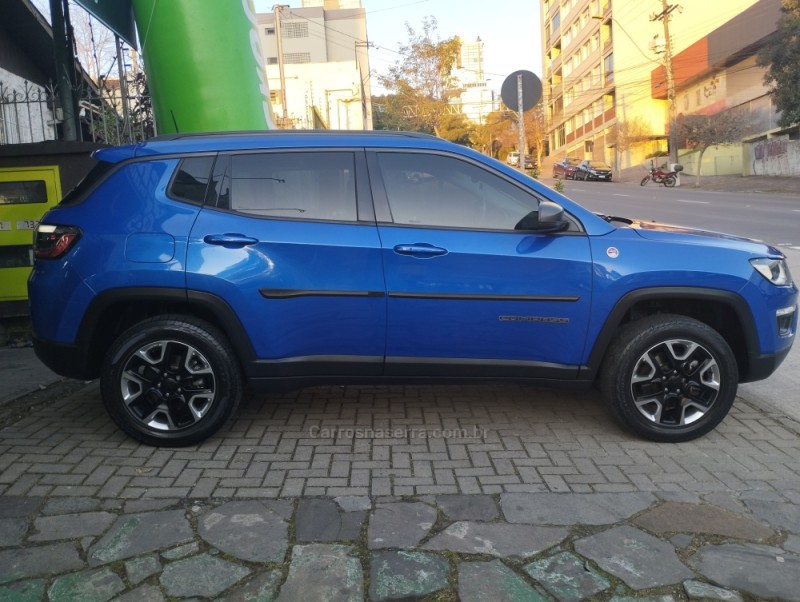 COMPASS 2.0 16V DIESEL TRAILHAWK 4X4 AUTOMÁTICO - 2017 - CAXIAS DO SUL