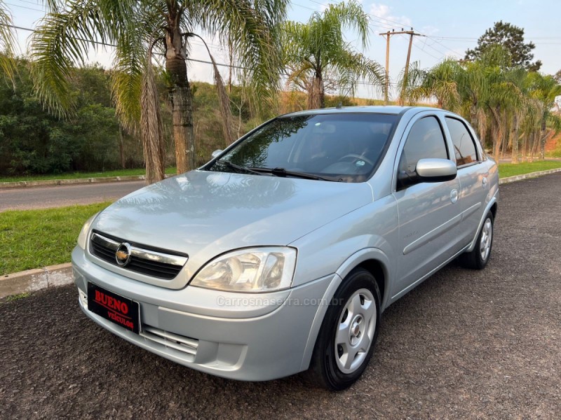 CORSA 1.4 MPFI PREMIUM 8V FLEX 4P MANUAL - 2011 - CAMPO BOM