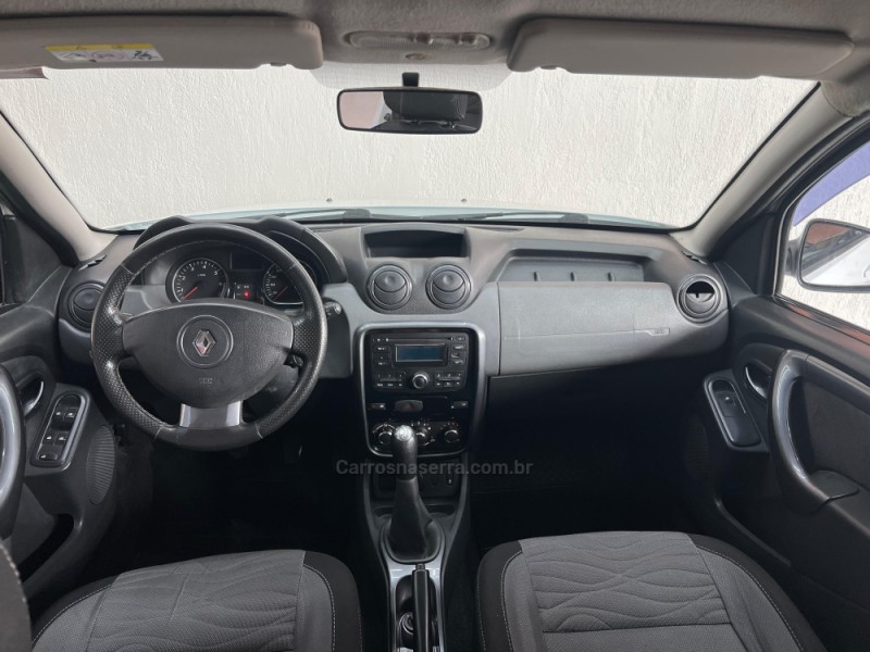 DUSTER 1.6 DYNAMIQUE 4X2 16V FLEX 4P MANUAL - 2014 - NOVO HAMBURGO