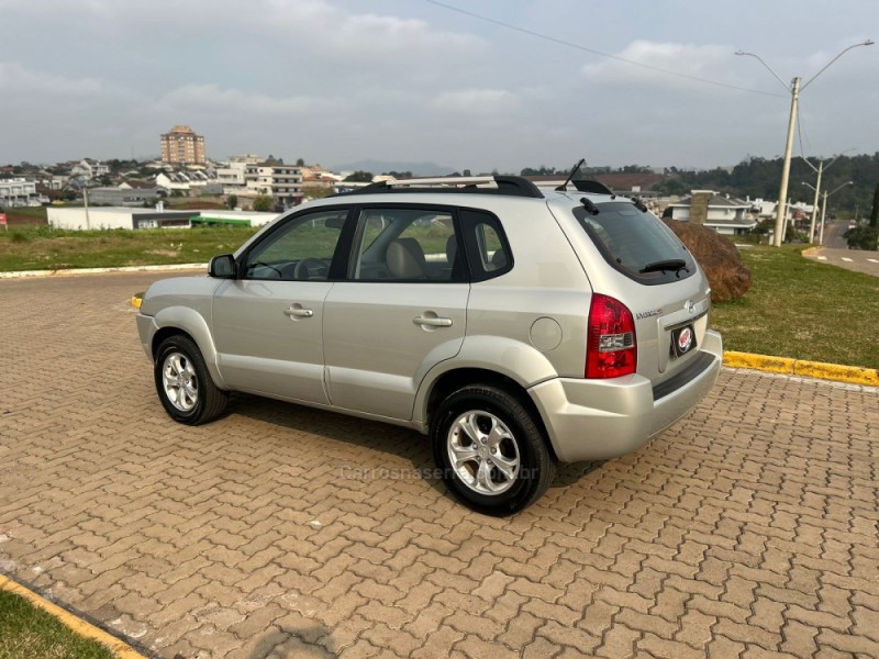 TUCSON 2.0 MPFI GLS 16V 143CV 2WD FLEX 4P AUTOMÁTICO - 2013 - LAJEADO