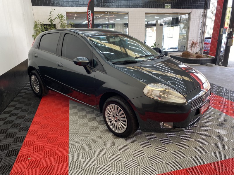 PUNTO 1.4 ELX 8V FLEX 4P MANUAL - 2010 - CAXIAS DO SUL