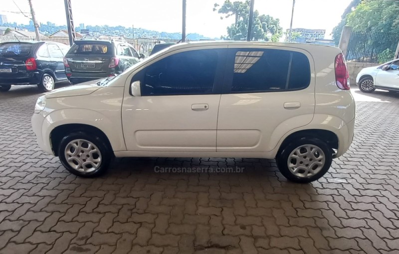 UNO 1.0 EVO VIVACE 8V FLEX 4P MANUAL - 2015 - CAXIAS DO SUL