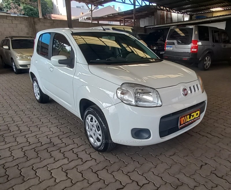 UNO 1.0 EVO VIVACE 8V FLEX 4P MANUAL - 2015 - CAXIAS DO SUL