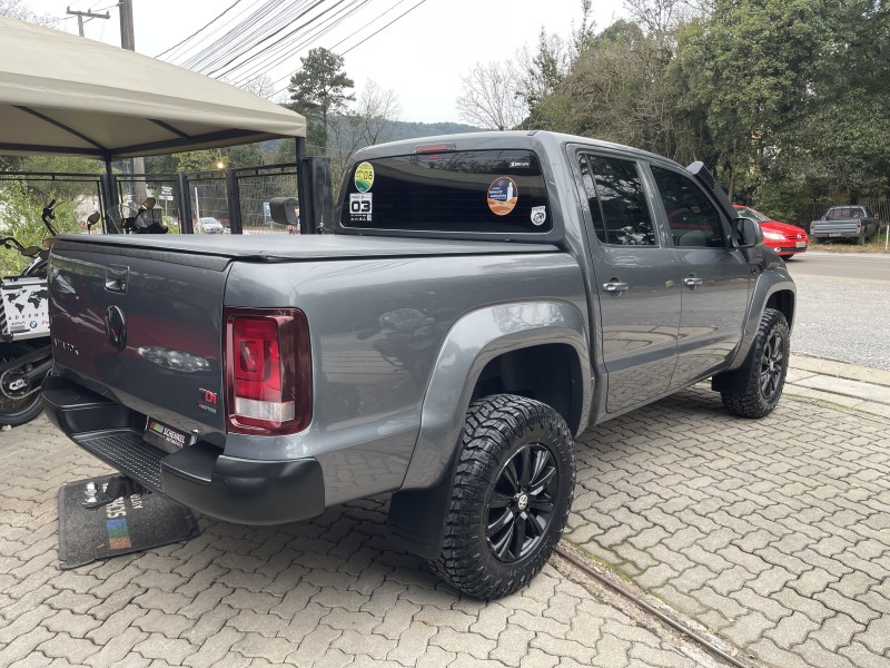 AMAROK 2.0 TRENDLINE 4X4 CD 16V TURBO INTERCOOLER DIESEL 4P AUTOMÁTICO - 2017 - NOVA PETRóPOLIS